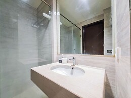 Cozy And Warm Studio Room At Uttara The Icon Apartment