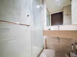 Cozy And Warm Studio Room At Uttara The Icon Apartment