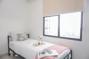 Comfy And Homey 2Br Transpark Cibubur Apartment