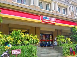 Comfort 2Br At 7Th Floor Podomoro Golf View Apartment