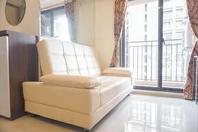 Warm And Modern Style 2Br At Meikarta Apartment