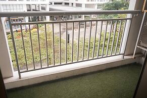 Cozy 2Br Apartment M-Town Signature