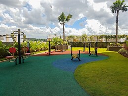 Cozy 2Br Apartment M-Town Signature