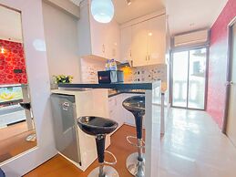 Best Deal 2Br Apartment At Gateway Ahmad Yani Cicadas