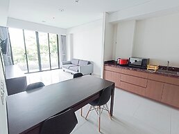 Scenic And Comfortable 2Br (No Kitchen) Apartment At Skales Residence 