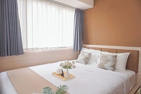 Homey And Cozy 3Br At Meikarta Apartment