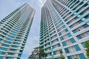 Comfy And Modern 2Br Grand Kamala Lagoon Apartment