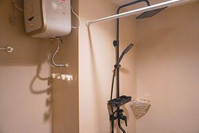 Cozy Studio Apartment At Gateway Park Lrt City Bekasi