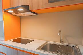 Cozy Studio Apartment At Gateway Park Lrt City Bekasi