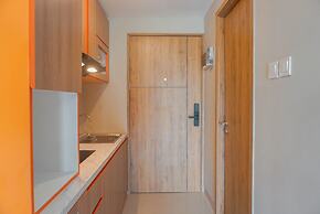 Cozy Studio Apartment At Gateway Park Lrt City Bekasi