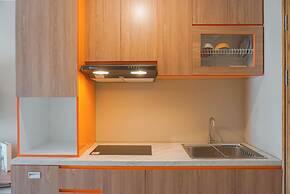 Cozy Studio Apartment At Gateway Park Lrt City Bekasi