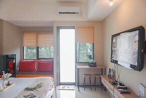 Cozy Studio Apartment At Gateway Park Lrt City Bekasi
