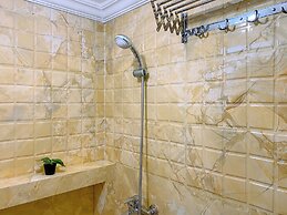 Well Designed And Warm 2Br At Bassura City Apartment