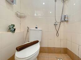 Cozy And Elegant Studio Apartment At Bassura City Near Mall