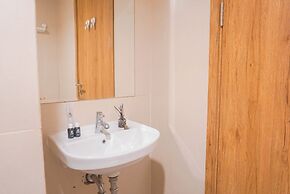 Good Choice And Comfy Studio Apartment At Gateway Park Lrt City Bekasi