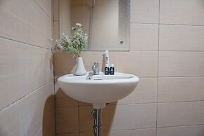 Cozy Stay Studio Apartment At Margonda Residence 5