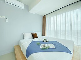 Comfort And Spacious 2Br Grand Kamala Lagoon Apartment