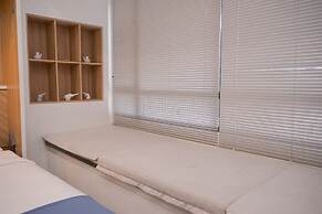 Modern And Comfy Studio At Collins Boulevard Apartment