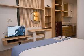 Modern And Comfy Studio At Collins Boulevard Apartment