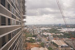 Modern And Comfy Studio At Collins Boulevard Apartment