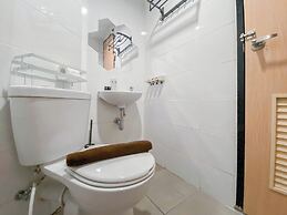 Cozy And Enjoy Living Studio At The Alton Apartment