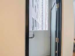 Cozy And Enjoy Living Studio At The Alton Apartment