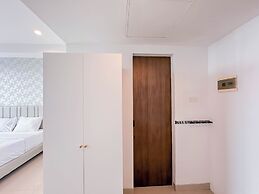 Minimalist Studio (No Kitchen) At The City Square Surabaya Apartment