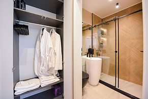 Wabi Sabi - One Bedroom - Romana Square