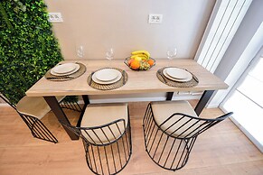 Wabi Sabi - One Bedroom - Romana Square