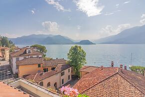 Fontana Penthouse in Fiumelatte