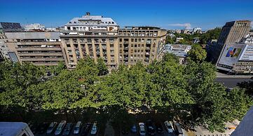 Blue Moon - One Bedroom - Romana Square