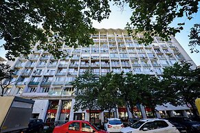 Blue Moon - One Bedroom - Romana Square