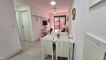 Apto moderno com miniquintal e piscina