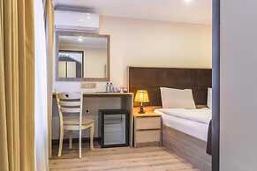 Deluxe İnn Hotel Baku