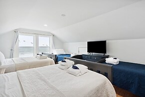 Oceanfront w Pool Panoramic Deck Views 5bdr Folly Ocean Breeze by Avan