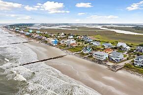 Oceanfront w Pool Panoramic Deck Views 5bdr Folly Ocean Breeze by Avan