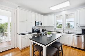 Oceanfront w Pool Panoramic Deck Views 5bdr Folly Ocean Breeze by Avan