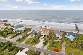 Oceanfront w Pool Panoramic Deck Views 5bdr Folly Ocean Breeze by Avan