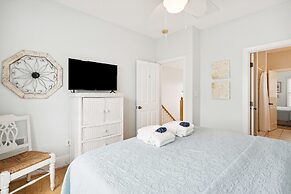 Oceanfront w Pool Panoramic Deck Views 5bdr Folly Ocean Breeze by Avan