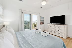 Oceanfront w Pool Panoramic Deck Views 5bdr Folly Ocean Breeze by Avan