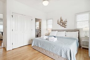 Oceanfront w Pool Panoramic Deck Views 5bdr Folly Ocean Breeze by Avan