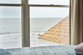 Oceanfront w Pool Panoramic Deck Views 5bdr Folly Ocean Breeze by Avan