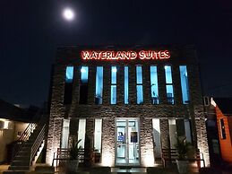 Waterland Suites