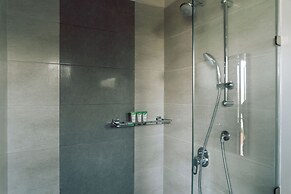 THE SCENERY RESIDENCE