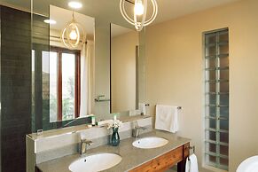 THE SCENERY RESIDENCE