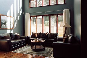 THE SCENERY RESIDENCE