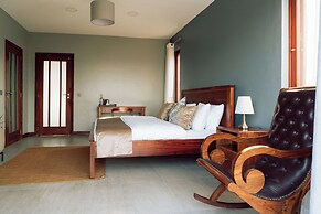 THE SCENERY RESIDENCE