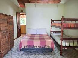 Casa de Temporada Felicidade, 38 Hóspedes, 2 Piscinas, 9 Suítes e 2 Ch