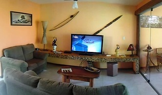 Casa de Temporada Felicidade, 38 Hóspedes, 2 Piscinas, 9 Suítes e 2 Ch