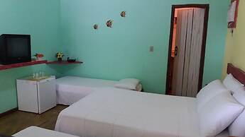 Casa de Temporada Felicidade, 38 Hóspedes, 2 Piscinas, 9 Suítes e 2 Ch